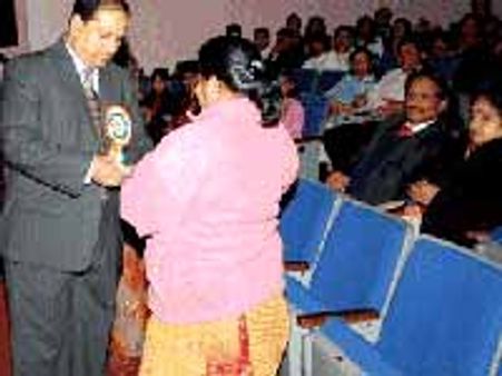 న్యూయార్క్ లో తెలుగు మహిళకు చేయూత