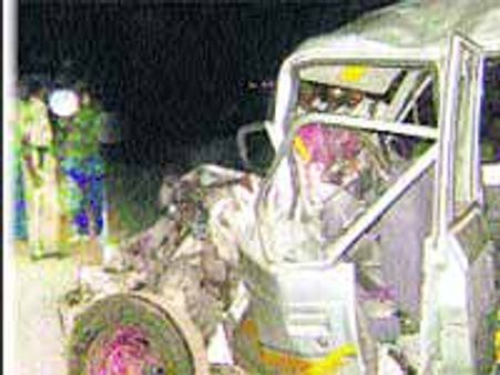 ఆ ప్రమాదంతో రెండు గ్రామాల్లో విషాదం