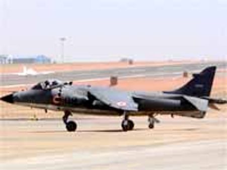 కూలిన ఎయిర్ క్రాఫ్ట్: ఇద్దరు మృతి