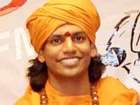 నటితో నిత్యానంద స్వామి రాసలీలలు