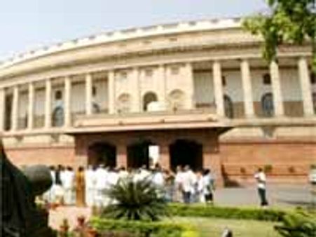 పెట్రో ధరలపై పార్లమెంటులో మంటలు