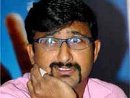 ఇంటి వివాదంలో దర్శకుడు తేజ