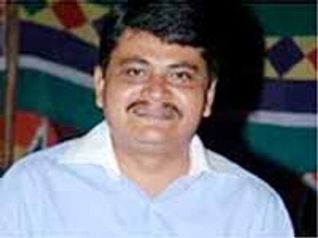 దుబాయ్ లో తెలుగు యువతులతో వ్యభిచారం