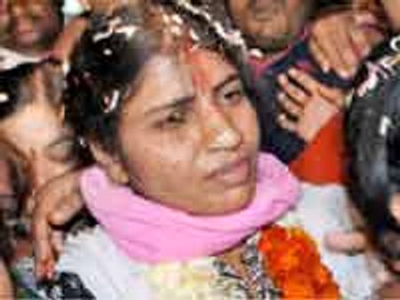 తెలంగాణ: నళినికి మళ్ళీ డిఎస్పీగా ఉద్యోగం