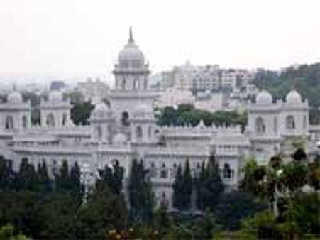 విద్యుత్ కోతపై అసెంబ్లీలో దుమారం