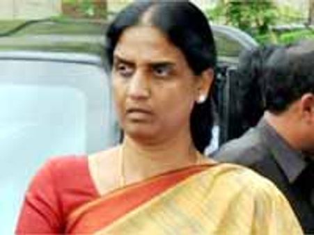 ఎన్ కౌంటర్లపై హోం మంత్రి సబిత ఆరా