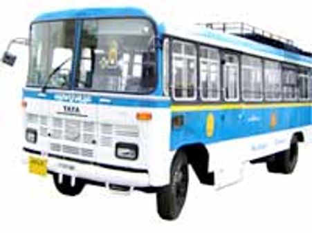 ఆర్టీసీ బస్సు ప్రమాదం: ఇద్దరు మృతి