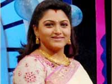 పెళ్లికి ముందు సెక్స్ తప్పు కాదు: సుప్రీం