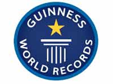 డాక్టర్ షానవాజ్ గిన్నీస్ రికార్డు