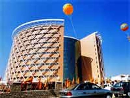 దోమలగూడలో దొంగల వీరంగం