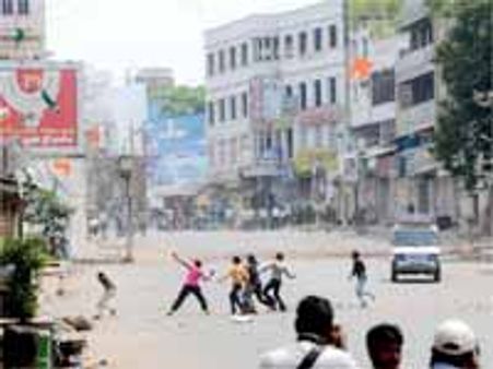 ఇతర ప్రాంతాలకు విస్తరించిన అల్లర్లు