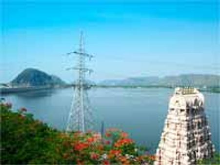 ఇంద్ర కీలాద్రిపై ముద్దు ముచ్చట్లు: ఇవో