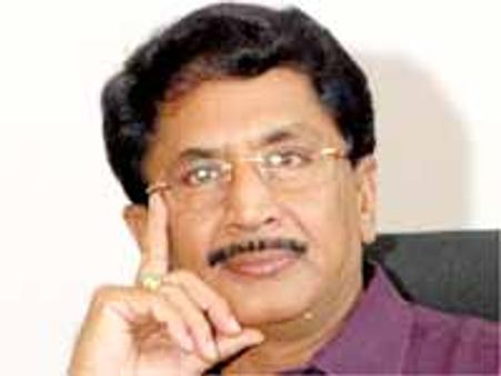 తమ్మారెడ్డి భరద్వాజపై మురళీ మోహన్ గరం