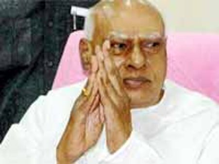 వైయస్ మార్గం శిరోధార్యం: సిఎం