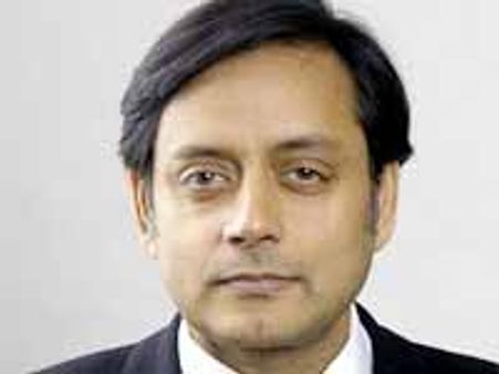 థరూర్: వివాదాల పుట్ట