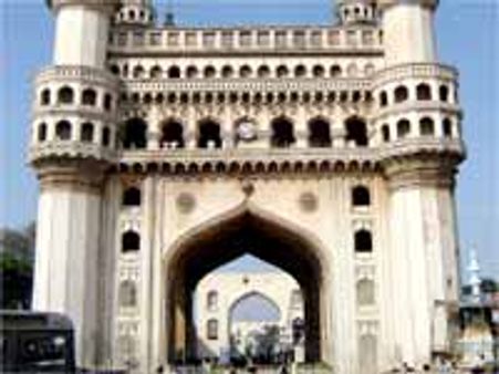సాఫ్ట్ వేర్ ఉద్యోగి దారుణ హత్య