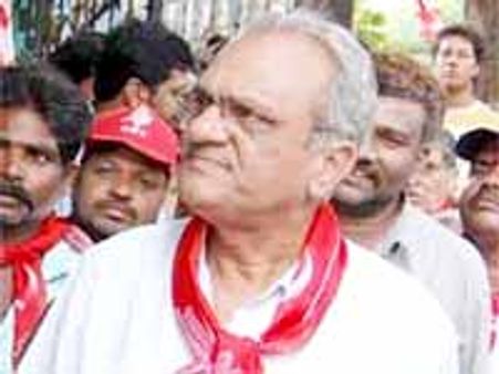 క్యాబరే డ్యాన్సులపై నారాయణ నిప్పులు