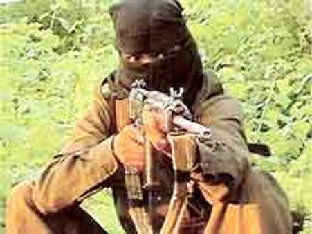 మావోయిస్టుల చేతిలో ముగ్గురు హతం