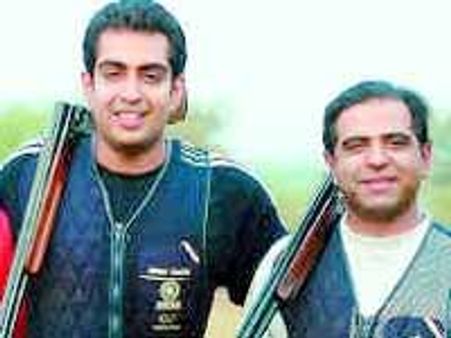 భారత షూటర్లకు బ్రిటన్ లో అవమానం