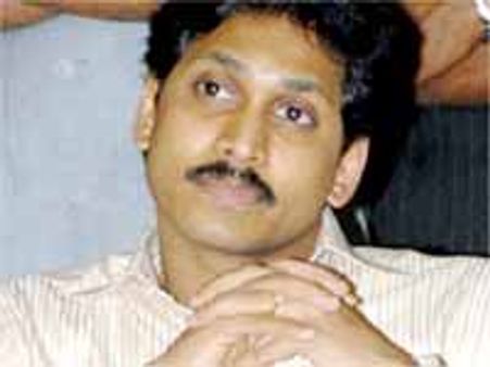 జగన్ లైలా తుపాన్!