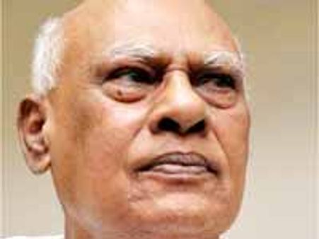 రోశయ్యకు కలిసొచ్చిన తుఫాను