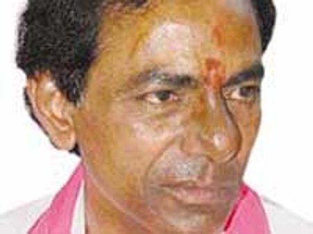 వైయస్ జగన్ మా రక్తంపై నడిచి వస్తాడా: కె. చంద్రశేఖర రావు