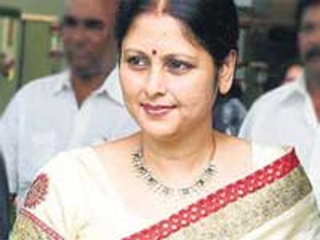 కార్తికరెడ్డిపై ముఖ్యమంత్రి రోశయ్యకు జయసుధ ఫిర్యాదు