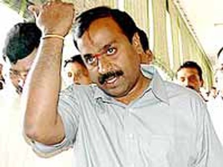 జగన్ కు 'గాలి' దెబ్బ