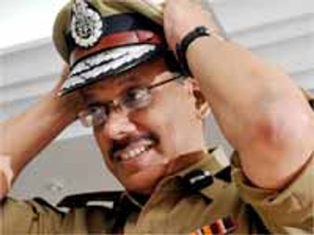 ఉప ఎన్నికల ప్రచారాన్ని అడ్డుకుంటే చర్యలు: డిజిపి