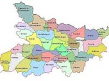 బీహార్ లో బస్సు - ట్రక్కు ఢీ: 17 మంది మృతి