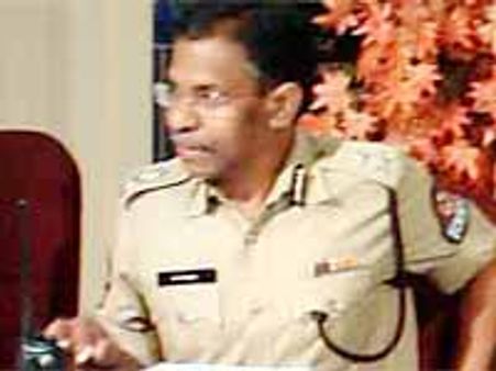 హైదరాబాదులో మగవాళ్లకు ఆడవాళ్ల మసాజ్ నిషేధం