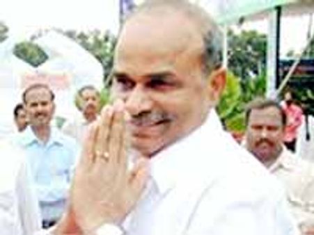 వైయస్ పై కుట్ర ఉత్తదేనా?