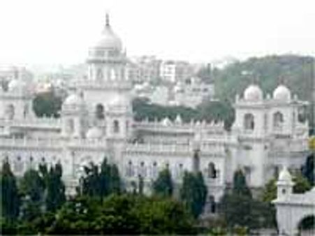 అసెంబ్లీలో చంద్రబాబు, రోశయ్య మధ్య వాగ్వివాదం