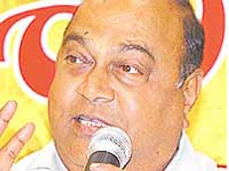 తెలంగాణ బీడవుతుందని సోనియాకు తెలియదా: నాగం