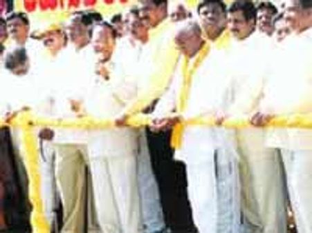 తప్పు చేసింది మహా ప్రభుత్వం, క్షమాపణ చెప్పాలి: టిడిపి