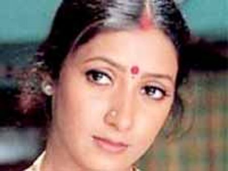 నాకేమీ తెలియదు: లీలావతిపై వేధింపుల కేసులో సినీ నటి ఆమని