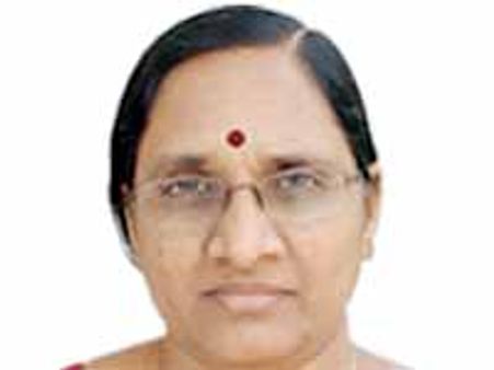 చిరంజీవిపై వాసిరెడ్డి పద్మ మెగా లేఖాస్త్రం