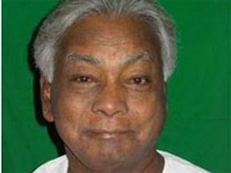 శ్రీకాంత్ భూమి వివాదం: తెలంగాణ జెఎసిపై కాకా గరం