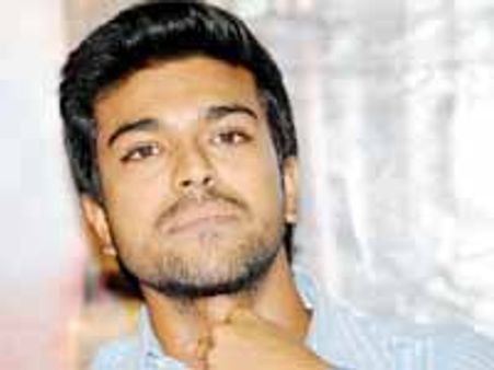 వచ్చే బర్త్ డే కల్లా నాన్న చిరు సినిమా: రామ్ చరణ్