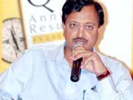 నిమ్స్ వదిలి స్థానిక కోర్టుకు హాజరైన 'సత్యం' రాజు