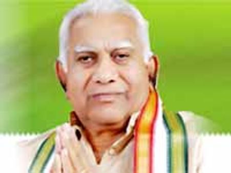 రాజీనామా చేసి తర్వాత వాగండి..జగన్ వర్గం పై పాల్వాయి ఫైర్..