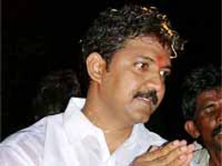 మళ్లీ తెర మీదికి వచ్చిన దేవినేని నెహ్రూ, వంశీ గొడవ