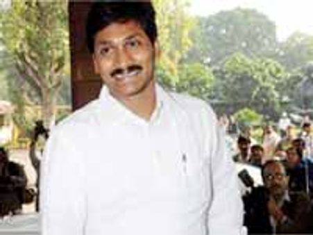 అదును కోసం జగన్?