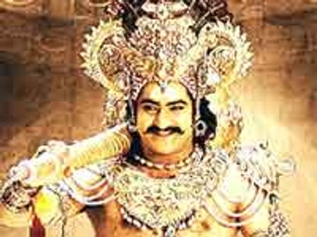 తాత వేషాల్లో జూ ఎన్టీఆర్