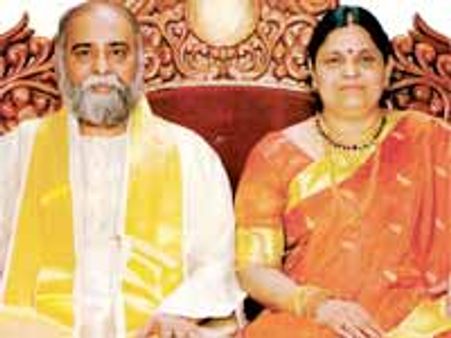 అమ్మ కల్కి భగవాన్ పై హెచ్చార్సీకి ఫిర్యాదు చేసిన బావమరిది