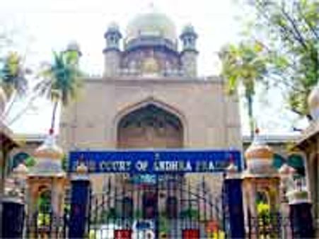 హైకోర్టు బెంచ్ కోసం ఆందోళనకు దిగుతున్న బెజవాడ లాయర్లు