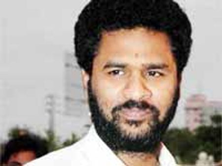 తిరగబడిన ప్రభుదేవా భార్య రమాలత్: హైకోర్టులో పిటిషన్