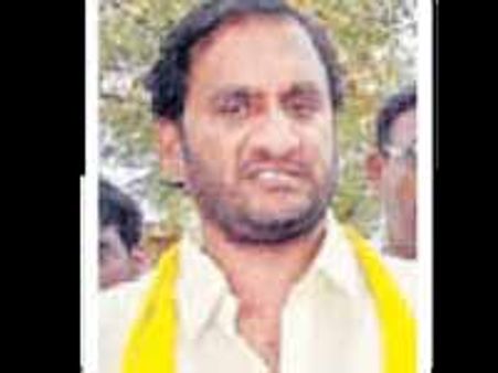 చంద్రబాబుకు షాక్: వైయస్ జగన్ వెంట నల్లపరెడ్డి ప్రసన్నకుమార్