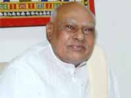 సక్రమంగా రుణాలు అందిస్తే ఆత్మహత్యలు నిరోధించవచ్చు: రోశయ్య