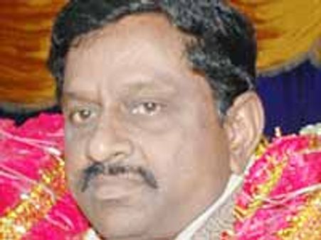 ఎమ్మార్ ప్రాపర్టీస్ కు నోటీసు జారీ చేయాలని ఎపిఐఐసి నిర్ణయం